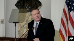 Pompeo hará una parada en Costa Rica el martes, después de haber pasado por Bogotá, en donde se reunió con el presidente de Colombia, Iván Duque, y el presidente interino de Venezuela, Juan Guaidó.