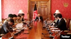 Presiden Afghanistan Ashraf Ghani bertemu dengan NSA Pakistan Naseer Khan Janjua, 17 Maret 2018.