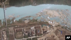 卫星图像显示的宁边核设施所在地区（资料图片）