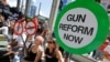 Người biểu tình tụ tập ở Florida kêu gọi luật kiểm soát súng nghiêm ngặt hơn