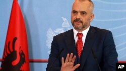 Albaniya Bosh vaziri Edi Rama 