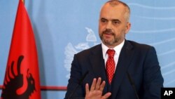 Perdana Menteri Albania Edi Rama hari Jumat (15/11) menolak negaranya menjadi tempat bagi pemusnahan senjata kimia Suriah.