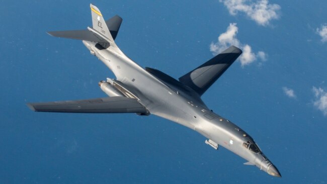 资料照:美国空军B-1B“枪骑兵”超音速战略轰炸机