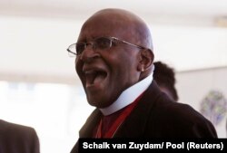 L'Archevêque Desmond Tutu au Cap le 30 novembre 2015.