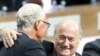 Blatter estará 17 años en la FIFA