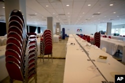 13일 취재진이 빠져나간 미-북 정상회담 미디어 센터의 모습. 싱가포르 정부는 미북 정상회담의 공식 미디어센터를 자동차 경주 대회로 유명한 마리나베이 포뮬러원(F1) 경기장 건물에 마련했다.