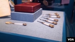 A display of dental instruments used on Queen Victoria is shown at the Dr. Samuel D. Harris National Museum of Dentistry at the University of Maryland in Baltimore. (From VOA Video)