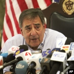 AQSh Mudofaa vaziri Leon Panetta, Kobul, 7-iyun, 2012