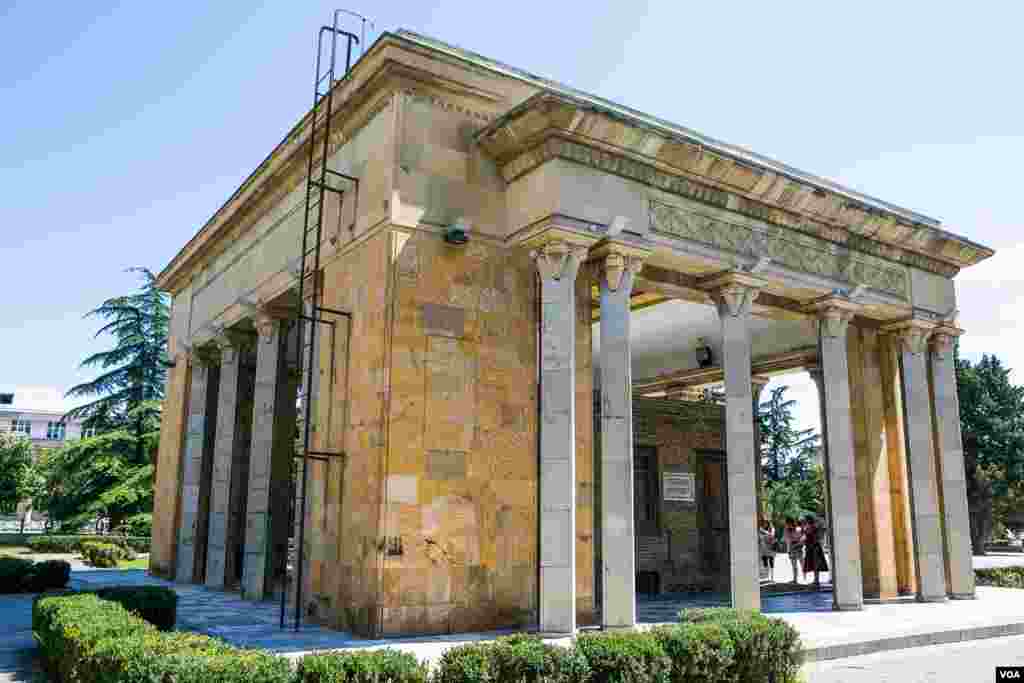 This Greco-Italianate pavilion enshrines a humble brick house, where Stalin spent the first four years of his life. The family rented one room. (Vera Undritz for VOA)