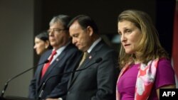 Las sanciones divulgadas por el gobierno de Canadá el lunes 15 de abril de 2014 se unen a anteriores medidas que castigaron a otras 70 personas vinculadas al presidente en disputa Nicolás Maduro de Venezuela.