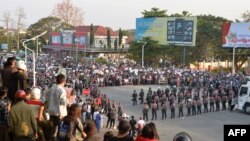 နေပြည်တော်က စစ်အာဏာဆန့်ကျင်ဆန္ဒပြ မြင်ကွင်း။ (ဖေဖော်ဝါရီ ၈၊ ၂၀၂၁)