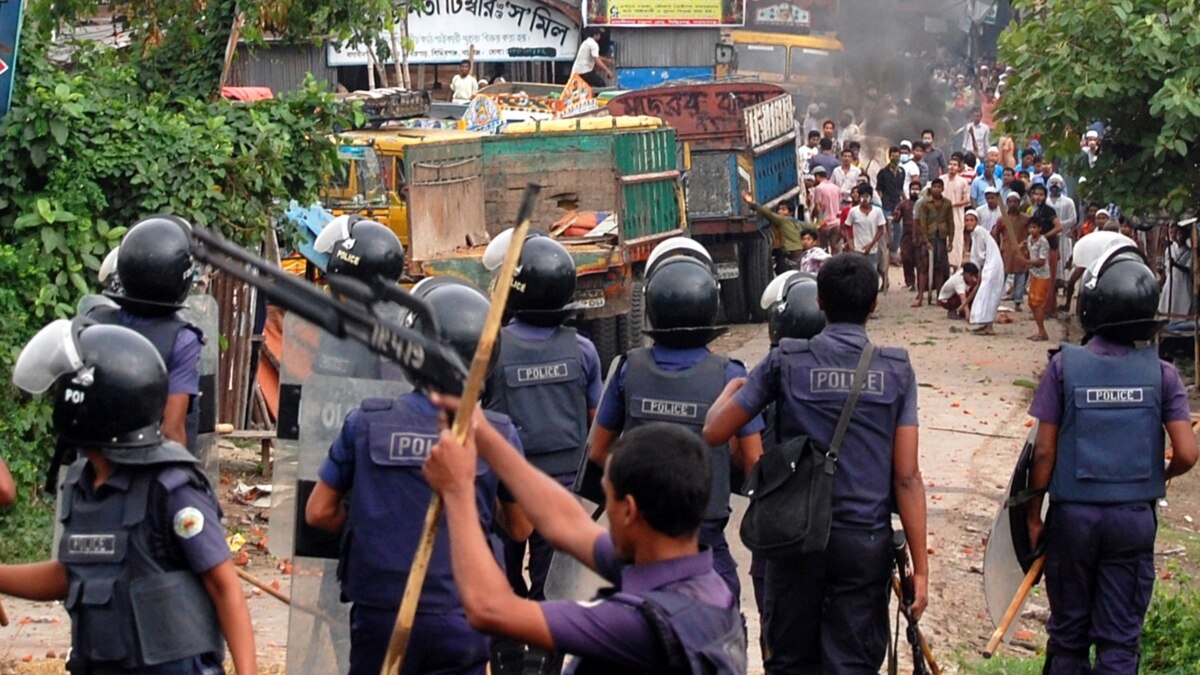 20 Killed In Clashes Between Bangladesh Police, Islamists