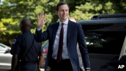 Jared Kushner, el yerno y asesor senior del presidente Donald Trump, cuyas interacciones con funcionarios rusos y negocios inmobiliarios preocupan a algunos abogados de la administración Trump, según un informe del Wall Street Journal.