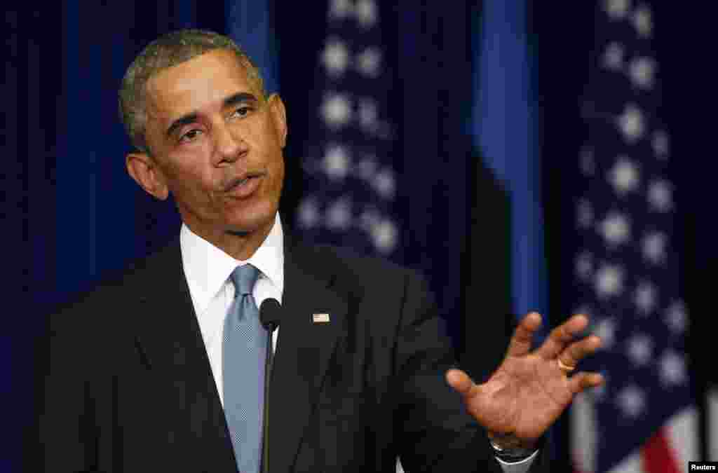 Presiden AS Barack Obama dalam konferensi pers di Bank of Estonia di Tallinn, Estonia, 3 September 2014. Amerika berencana memerangi ISIS sampai mereka tidak lagi menjadi ancaman di Timur Tengah dan akan menuntut keadilan bagi pembunuhan warganya.