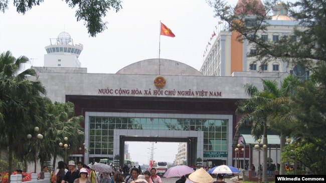 Cửa khẩu Móng Cái