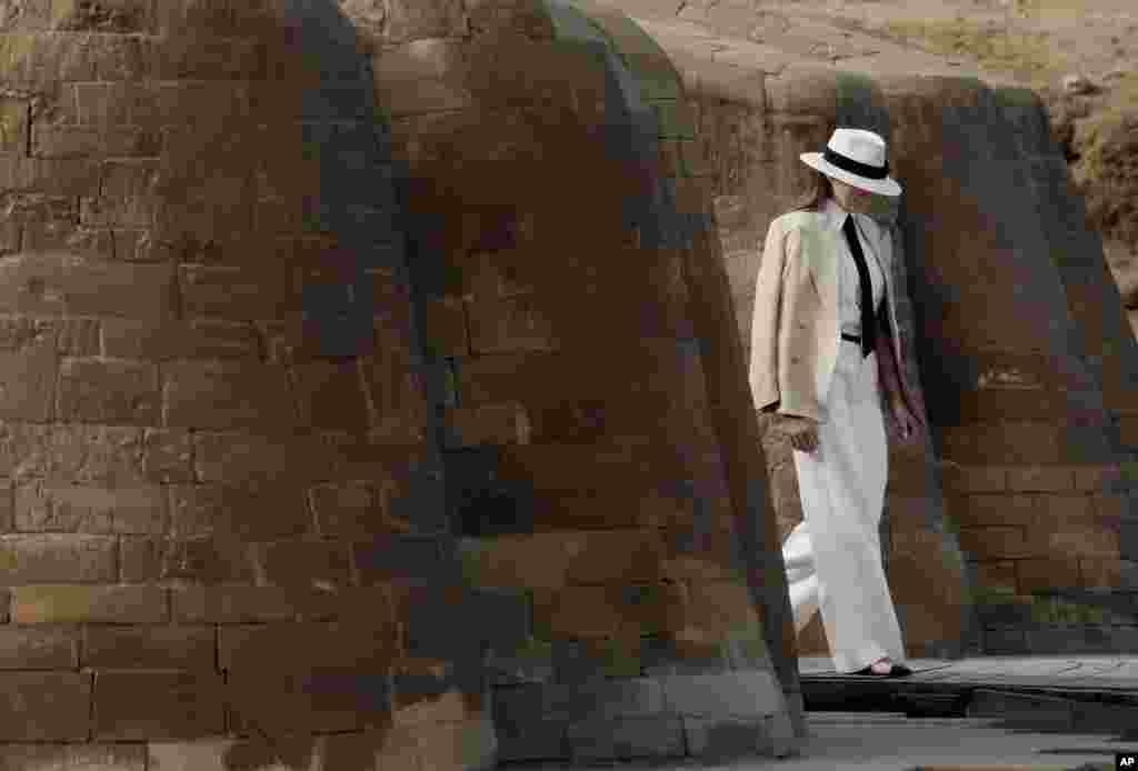 Melania Trump visitou a Grande Esfinge do Egipto, nas históricas Pirâmides de Giza. Egipto, 6 de Outubro, 2018.