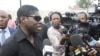 Le fils du président, Teodorin Obiang, parle aux journalistes à Malabo, le 23 décembre 2014.