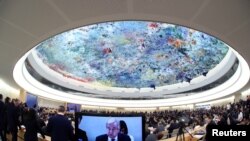 Foto yang diambil pada 24 Februari 2020 menunjukkan kondisi yang terjadi dalam sebuah sesi pertemuan Dewan Hak Asasi Manusia PBB di Jenewa, Swiss. (Foto: Reuters/ Denis Balibouse)