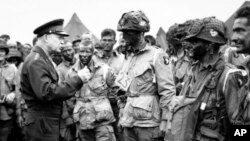 Eisenhower se obraća vojnicima prije Dana D (Foto: AP)