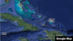 Zile Turks & Caicos sitye ant Ayiti ak Bahamas. 