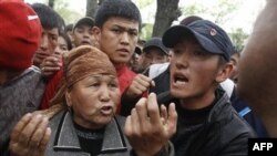 На митинге в Бишкеке потребовали смещения главы службы безопасности