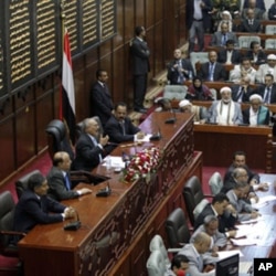 也門總統薩利赫星期三向也門國會表示不會連任