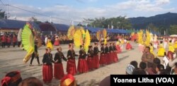 Pementasan tarian Torompio dalam kegiatan pembukaan pelaksanaan Festival Danau Poso ke 21 di kota wisata Tentena, Kabupaten Poso, Sulawesi Tengah, 26 Agustus 2019. (Foto courtesy: PPID Kab.Poso)