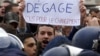 Manifestantes na Argélia