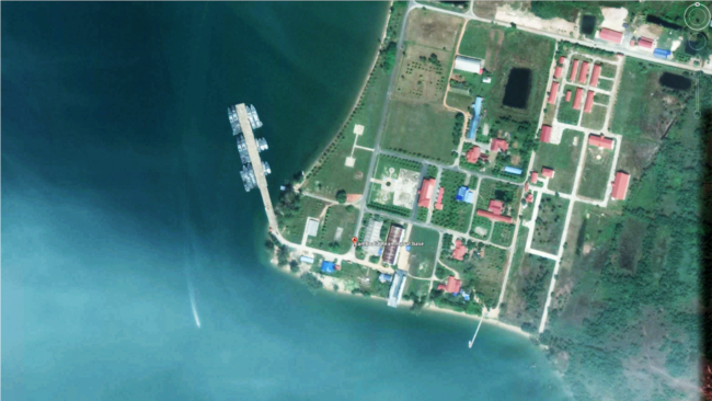 云朗海军基地是柬埔寨皇家海军在柬埔寨西哈努克省泰国湾沿岸运营的设施。