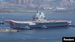 کشتی جدید طیاره بردار چین ۴٥٠٠٠ تن وزن دارد و امروز در شهر ساحلی "دلیان" آن کشور به آب افگنده شد