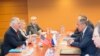 Menteri Luar Negeri Amerika Rex Tillerson mengadakan pertemuan dengan Menlu Rusia Sergei Lavrov di Manila, Filipina (7/8). 