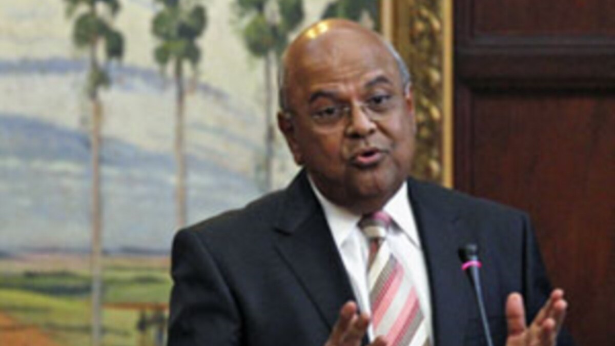 Le ministre sudafricain des Finances rentre au pays