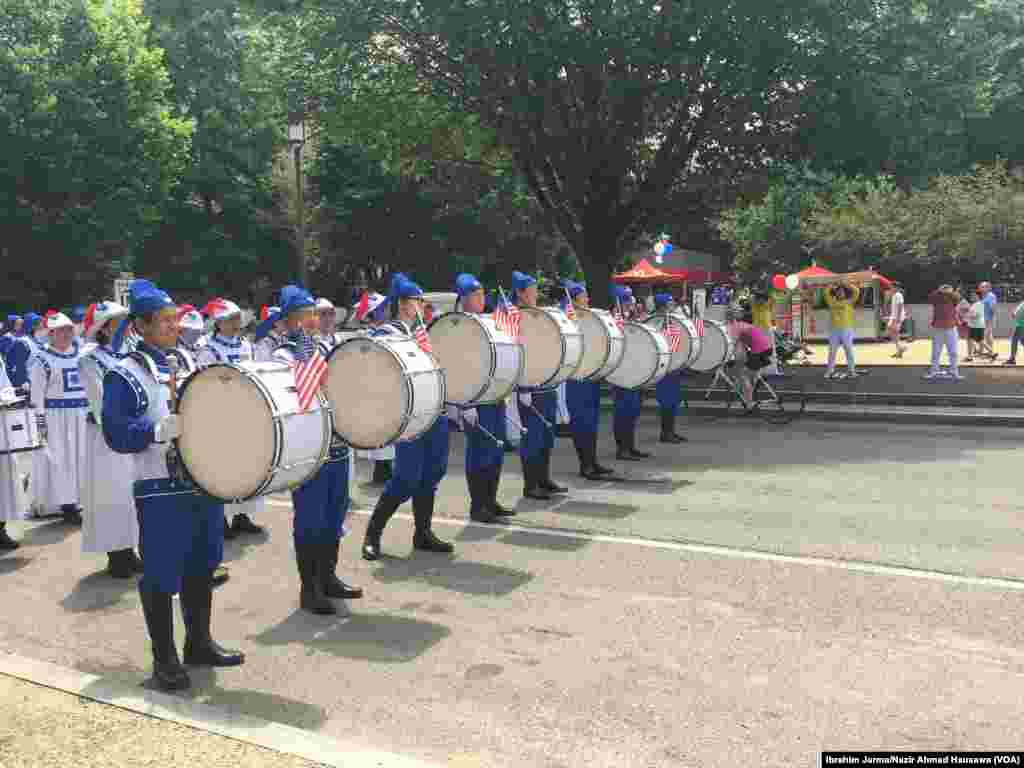 Makada na zagaya birnin Washington DC a ranar bikin zagayowar ranar da Amurka ta samu &#39;yancin kai, Yuli, 4, 2017