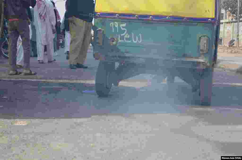 فضائی آلودگی سے متاثر ہونے والا شہر پشاور بھی شامل ہے۔