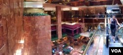 Trump Tower escalator, from the second floor. (R. Taylor/VOA)