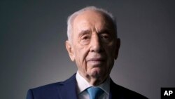 Shimon Peres, l'ancien Premier ministre et président israélien, le 8 février 2016. (AP /Oded Balilty)