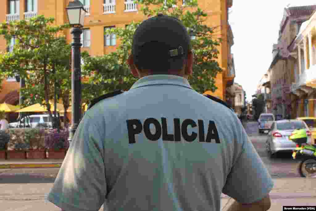 En Cartagena hay instaladas unas 150 cámaras de vigilancia, centros de apoyo de información y patrullas dotadas de lo mejor en materia de tecnología.