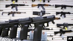 Chicago abrió nuevamente las puertas para que sus ciudadanos puedan portar armas de asalto sin restricciones.