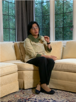 Menteri Keuangan Sri Mulyani saat sesi wawancara dengan VOA di Washington DC, AS. (Foto: Courtesy/Kementerian Keuangan)