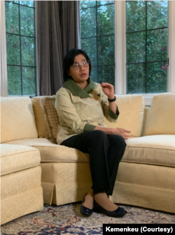 Menteri Keuangan Sri Mulyani saat sesi wawancara dengan VOA di Washington DC, AS. (Foto: Courtesy/Kementerian Keuangan)
