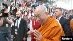 Đúc Dạt Lai Lạt Ma lãnh tụ tinh thần của người Tây Tạng đến thăm Viện Tây tạng Rikon ở Rikon, Thụy Sĩ, ngày 21/9/2018.