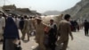 هزاران مسافر افغان 'بدون معاینه' از گذرگاه تورخم عبور کردند