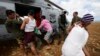 Pekerja Bantuan Terus Berupaya Capai Korban Topan Haiyan