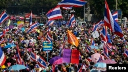 Митинг протеста в центре Бангкока. Таиланд. 5 января 2014 г.
