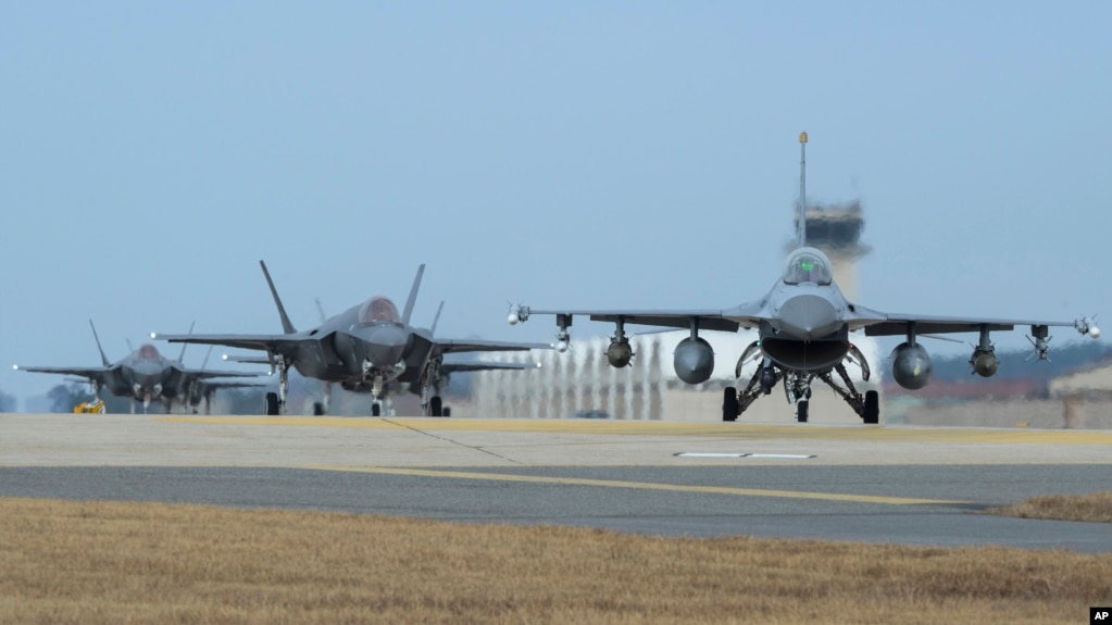 Máy bay tàng hình F-35A. Nhật Bản cho biết ý định gắn tên lửa phối hợp tấn công JSM vào máy bay F-35A của nước này.