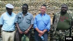 Ambassador Bruce Wharton at Naletale National Monument with Gweru mayor Hamutendi Kombayi (left) and Norbert Nhutsve (right), regional director of National Museums and Monuments of Zimbabwe. (File Photo/Taurai Shava)