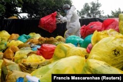 Limbah medis. (Foto: Reuters/Francis Mascarenhas)