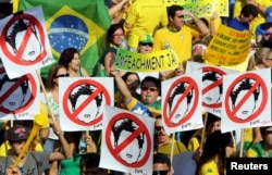 FILE - Demonstrators attend a protest against Brazil's President Dilma Rousseff, part of nationwide protests calling for her impeachment, at Paulista Avenue in Sao Paulo's financial center, Brazil, August 16, 2015.