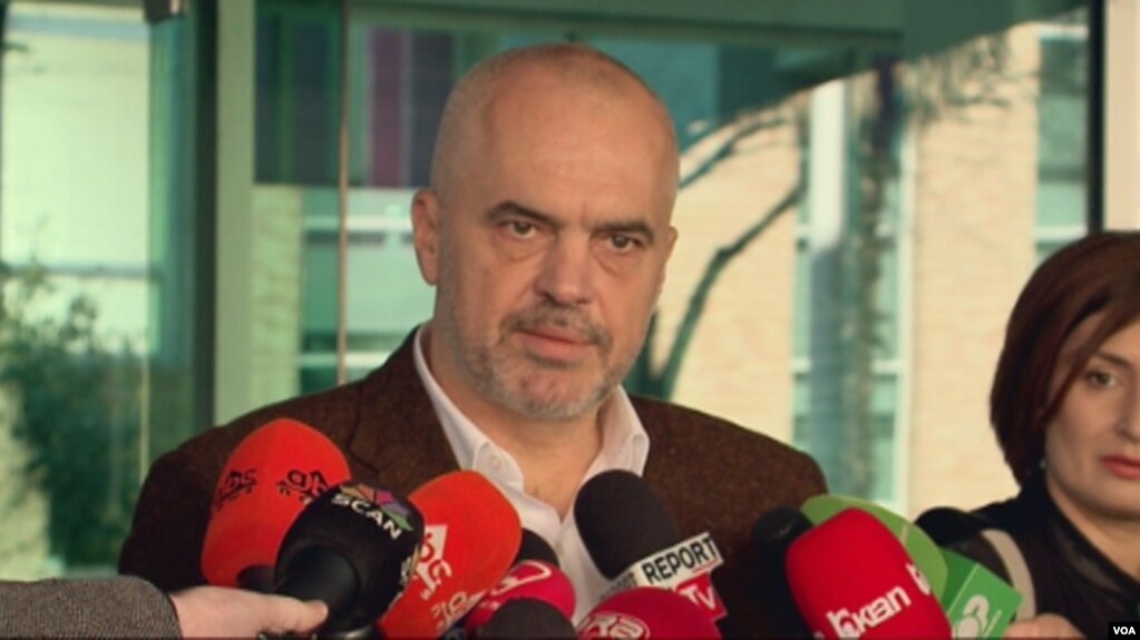 Rama emëron ministrat e rinj