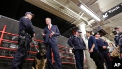 Alcalde de Nueva York, Bill de Blasio dijo que la ciudad debe estar lista para una numerosa presencia de la Policía de Nueva York en los próximos días, como señal de preparación.